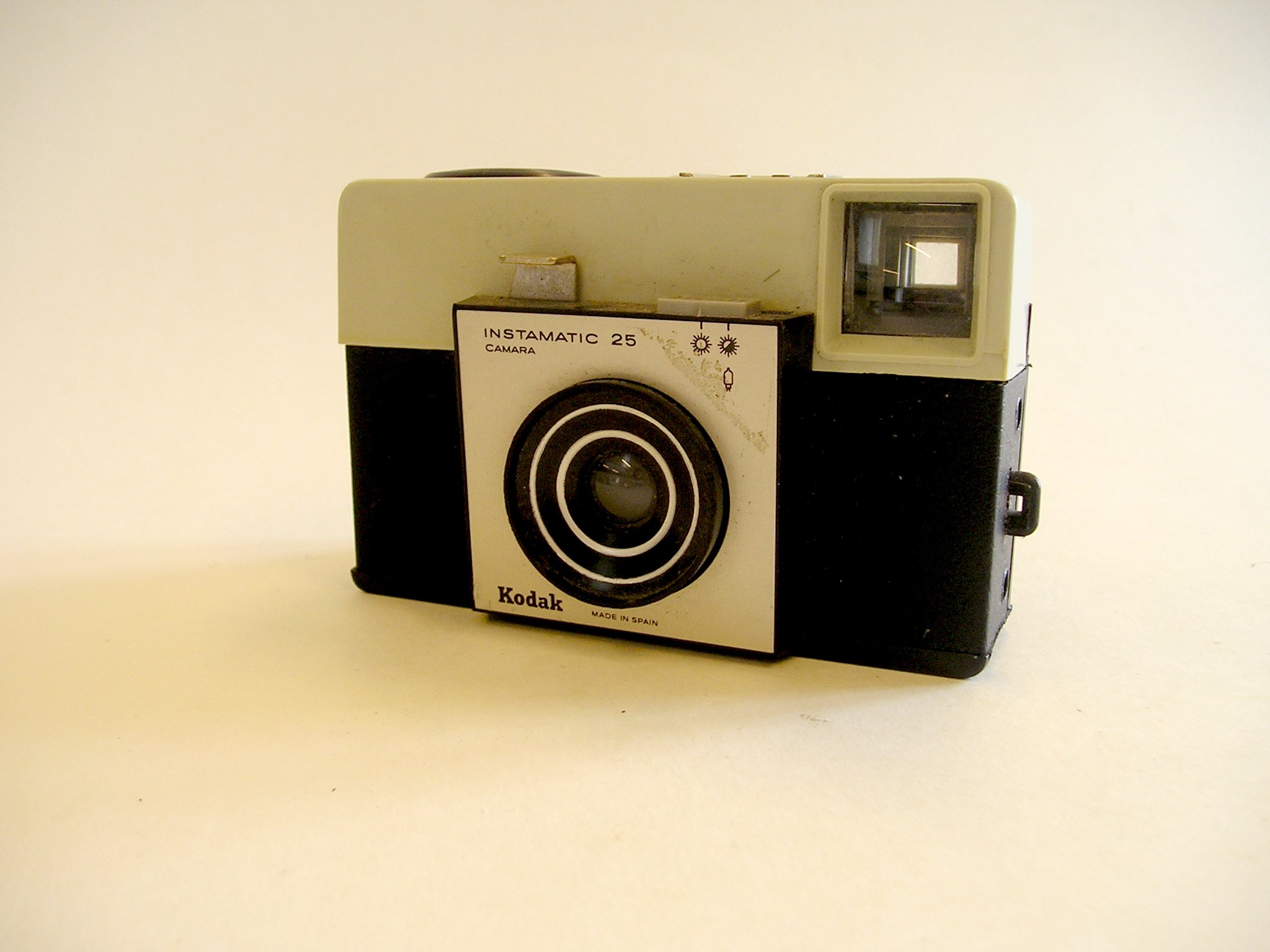 Kodak Instamatic 25