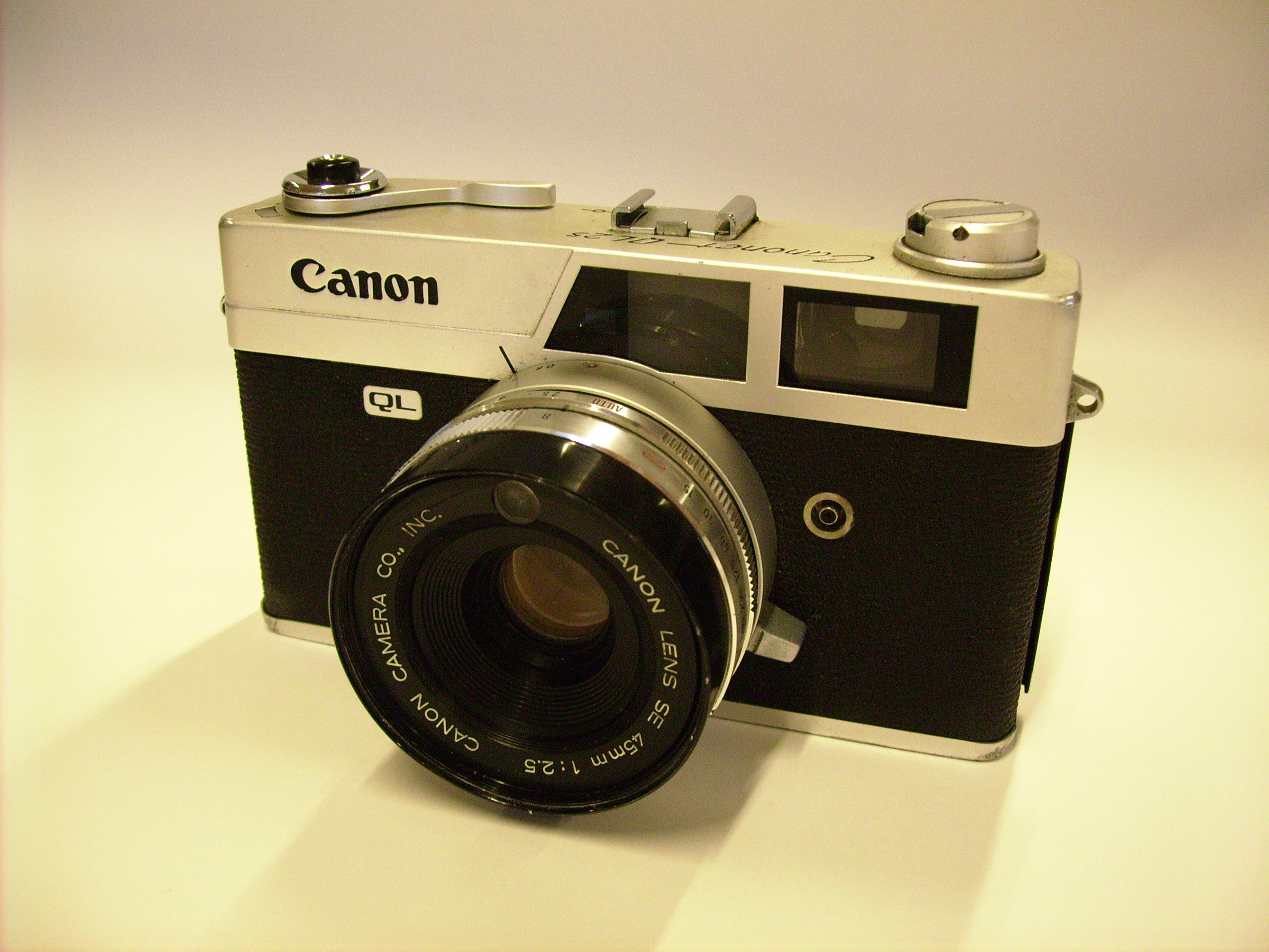 Canon Canonet QL 25